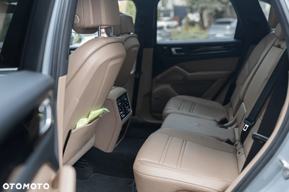 Porsche Cayenne E-Hybrid Tiptronic S - 12