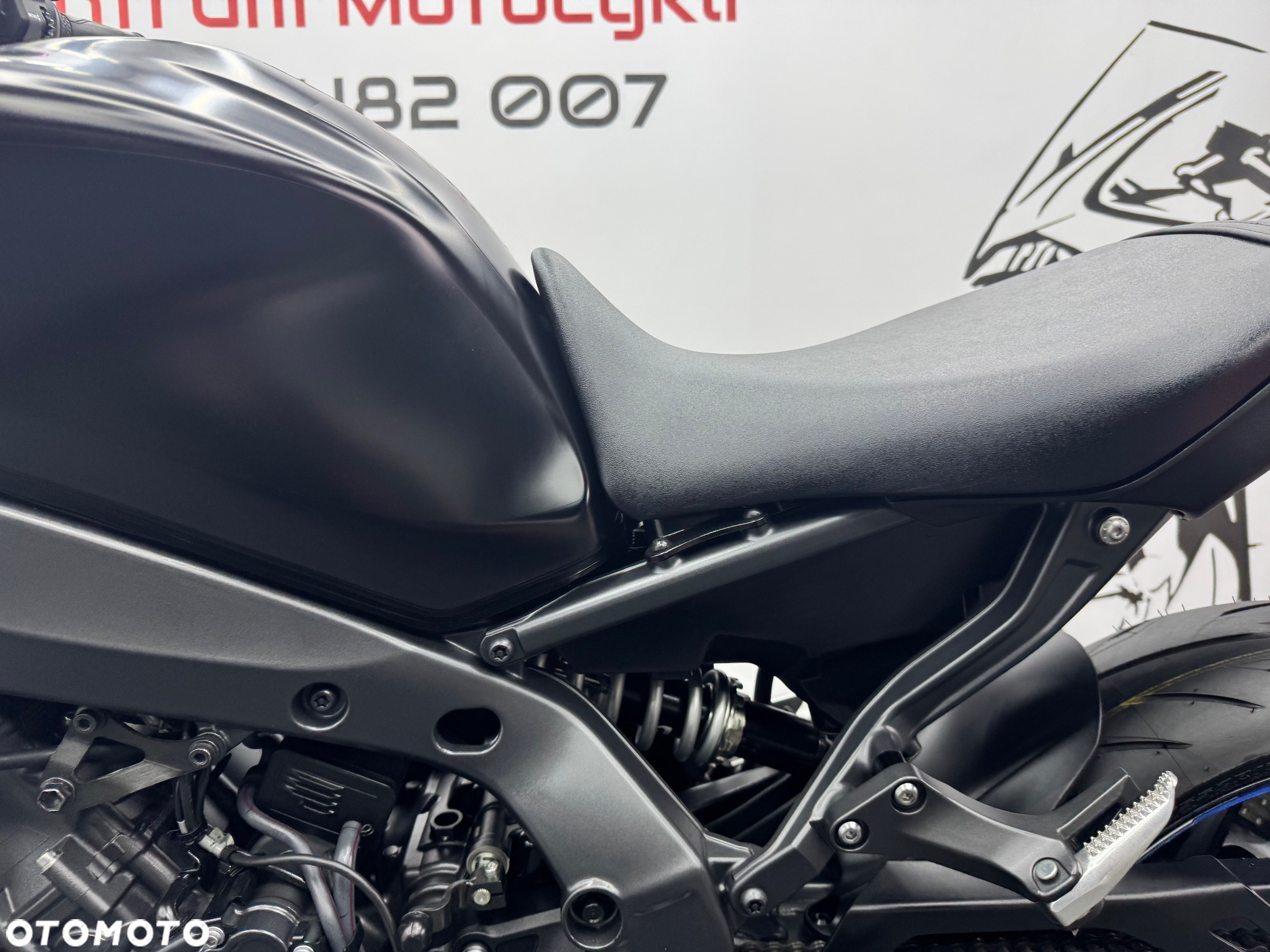 Yamaha MT - 12