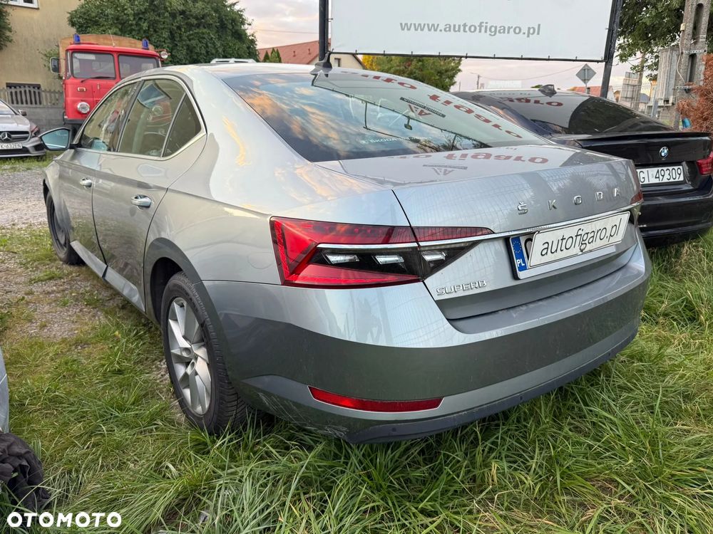 Skoda Superb 2.0 TDI SCR Ambition DSG - 10