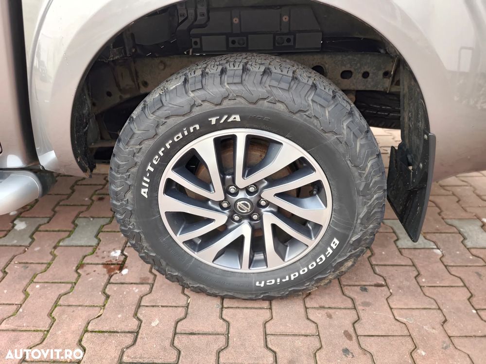 Nissan Navara 2.3 dCi Bi Turbo Double Cab N-Connecta - 29