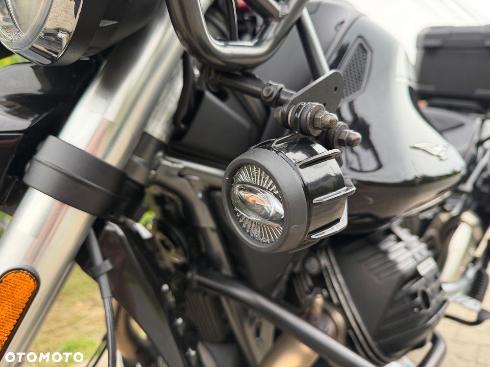 Moto Guzzi V85 - 11