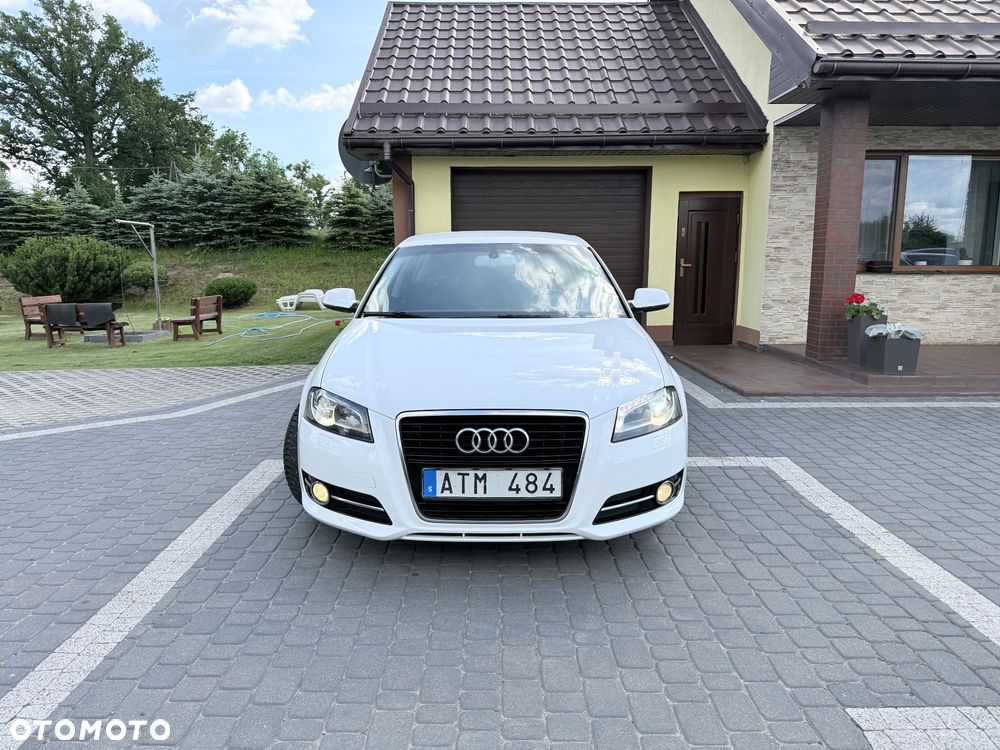 Audi A3 Sportback 1.6 TDI DPF S tronic S line Sportpaket - 10