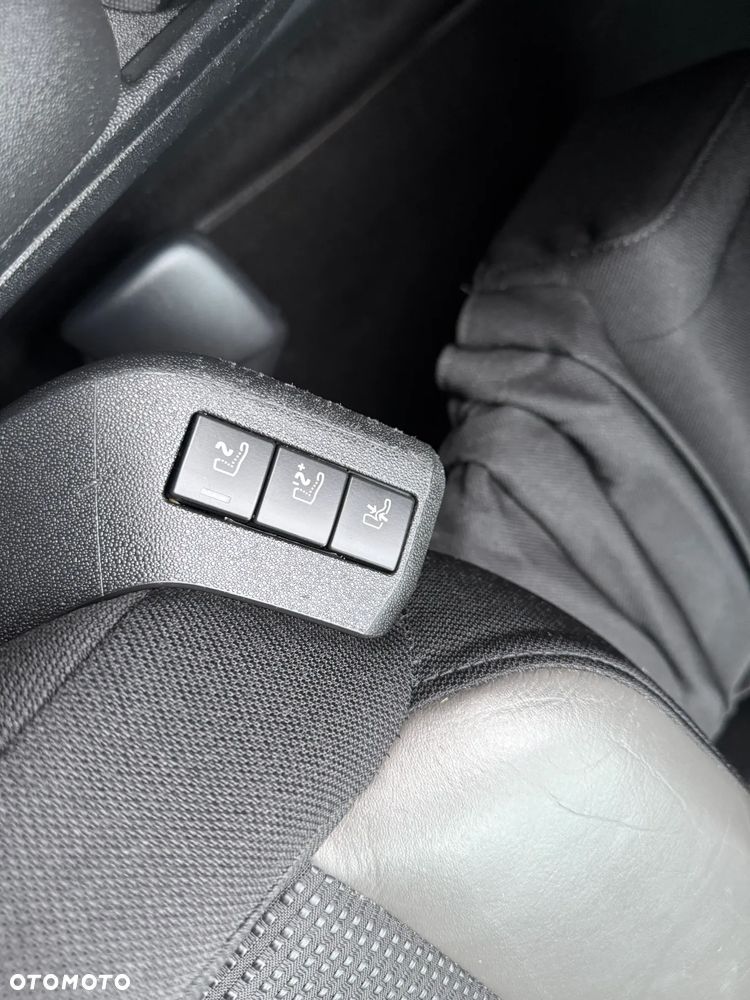 Citroën C4 Picasso 1.6 e-HDi FAP EGS6 Black Top - 17