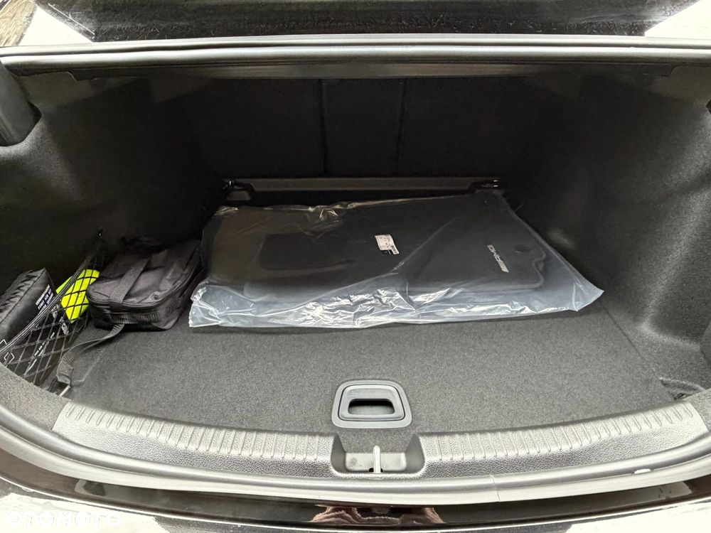 Mercedes-Benz Klasa C AMG 43 4Matic AMG Speedshift MCT9G - 17