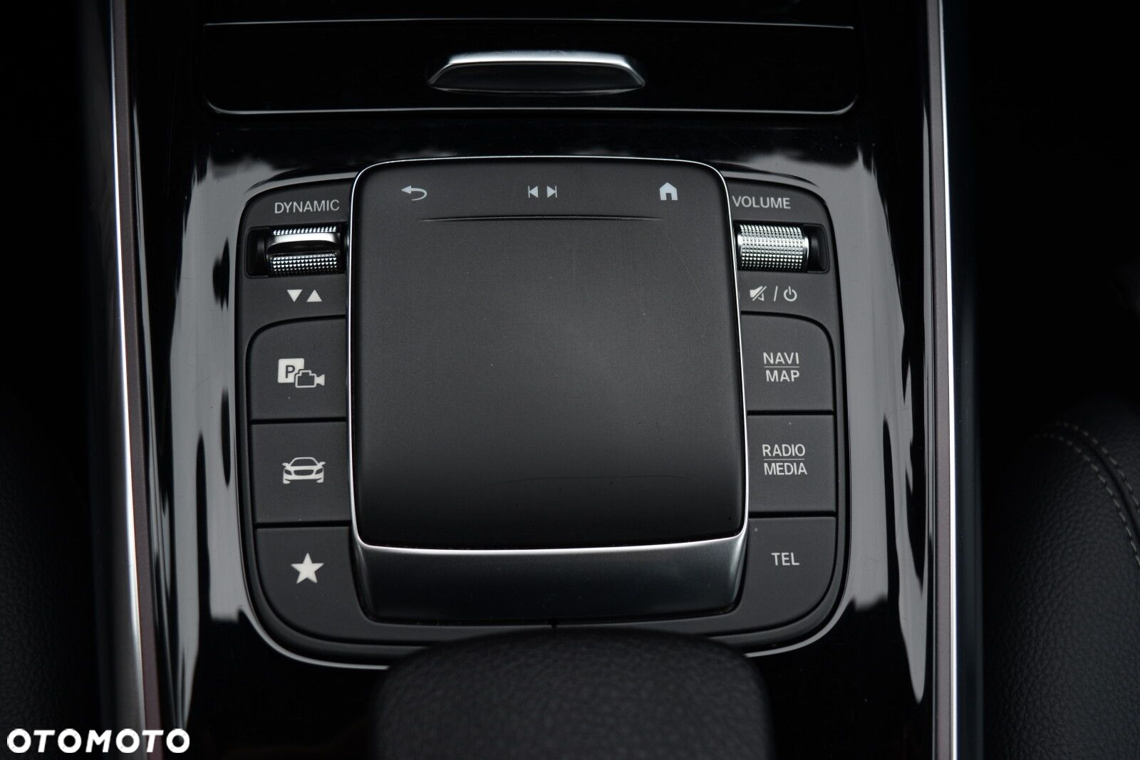 Mercedes-Benz GLA 200 Progressive - 20