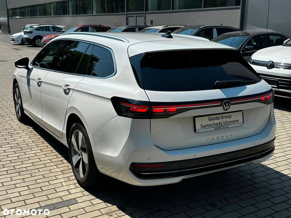 Volkswagen Passat - 9