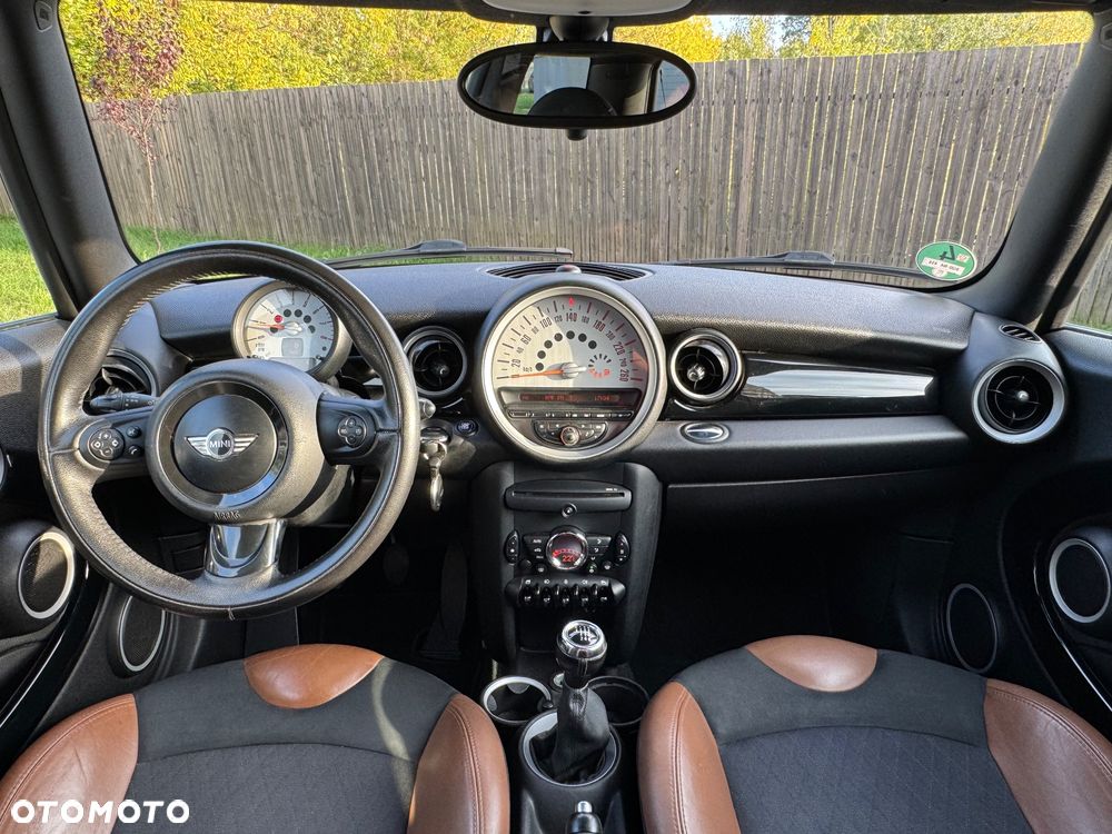 MINI Cooper Standard - 18