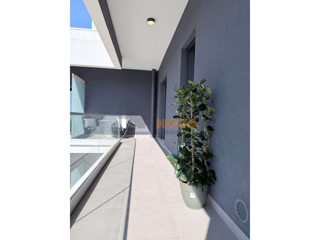 T3 Último Piso em Famões | 165 m² | Domótica | Classe A | 2 Lugares... - Grande imagem: 5/26