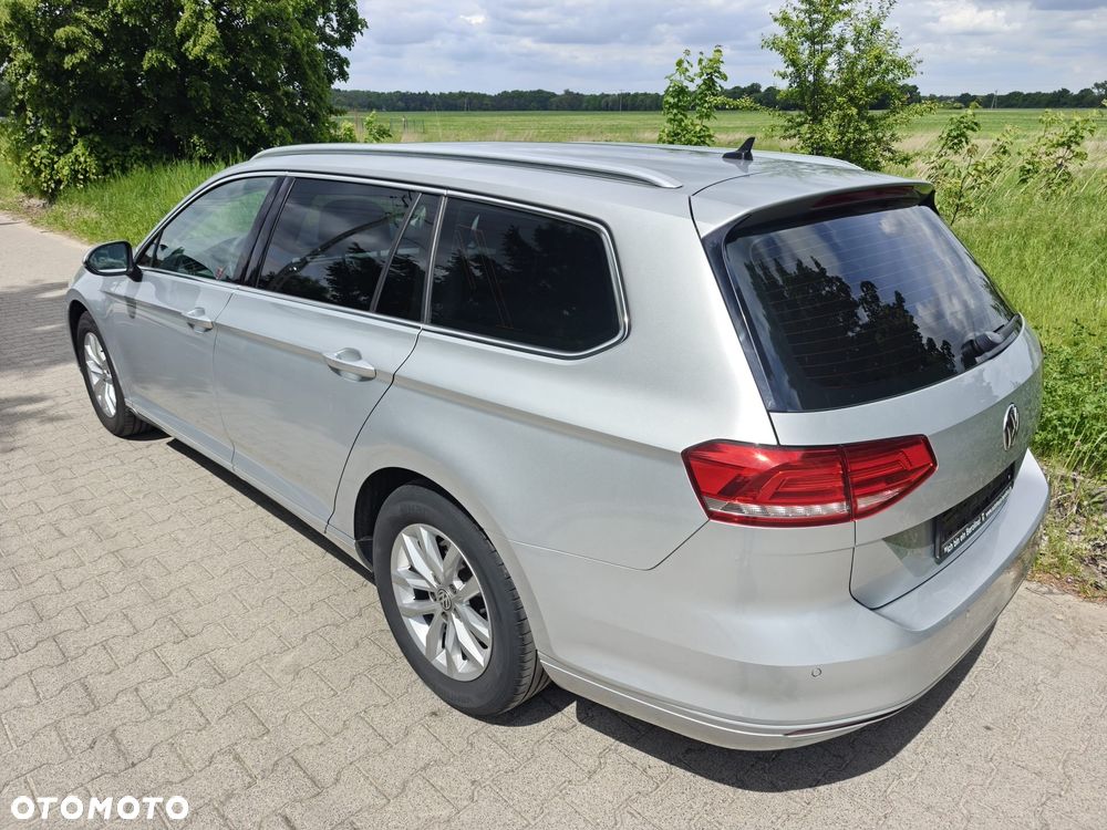 Volkswagen Passat - 28