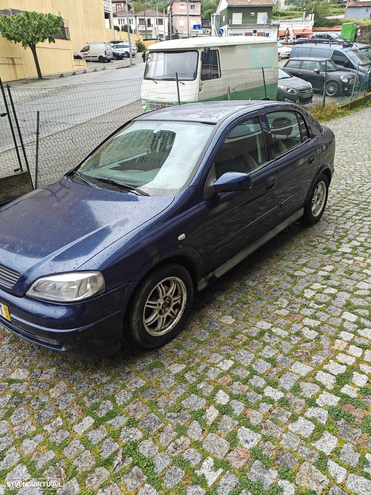 Opel Astra 1.4 Sport - 2