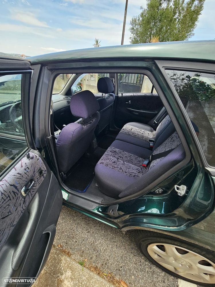 Mazda 323 F 1.5 GLX - 6