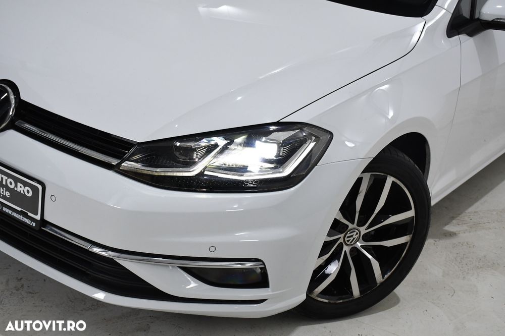 Volkswagen Golf - 10