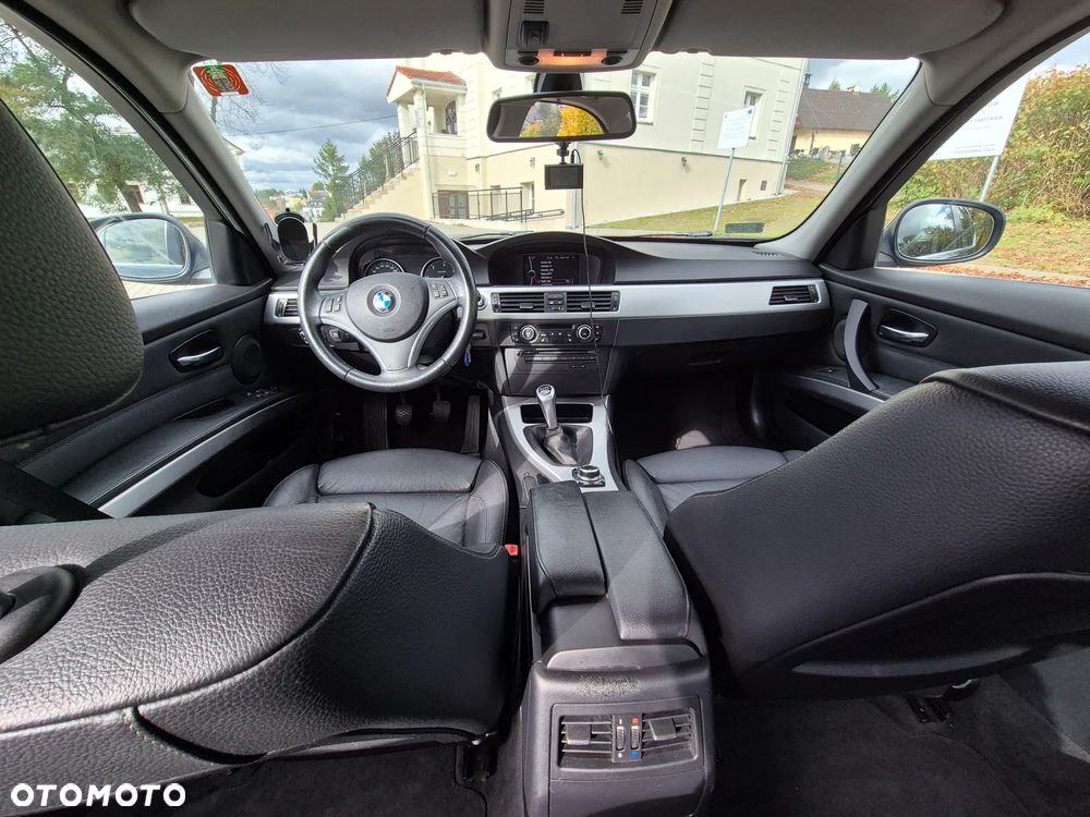 BMW Seria 3 325d - 7