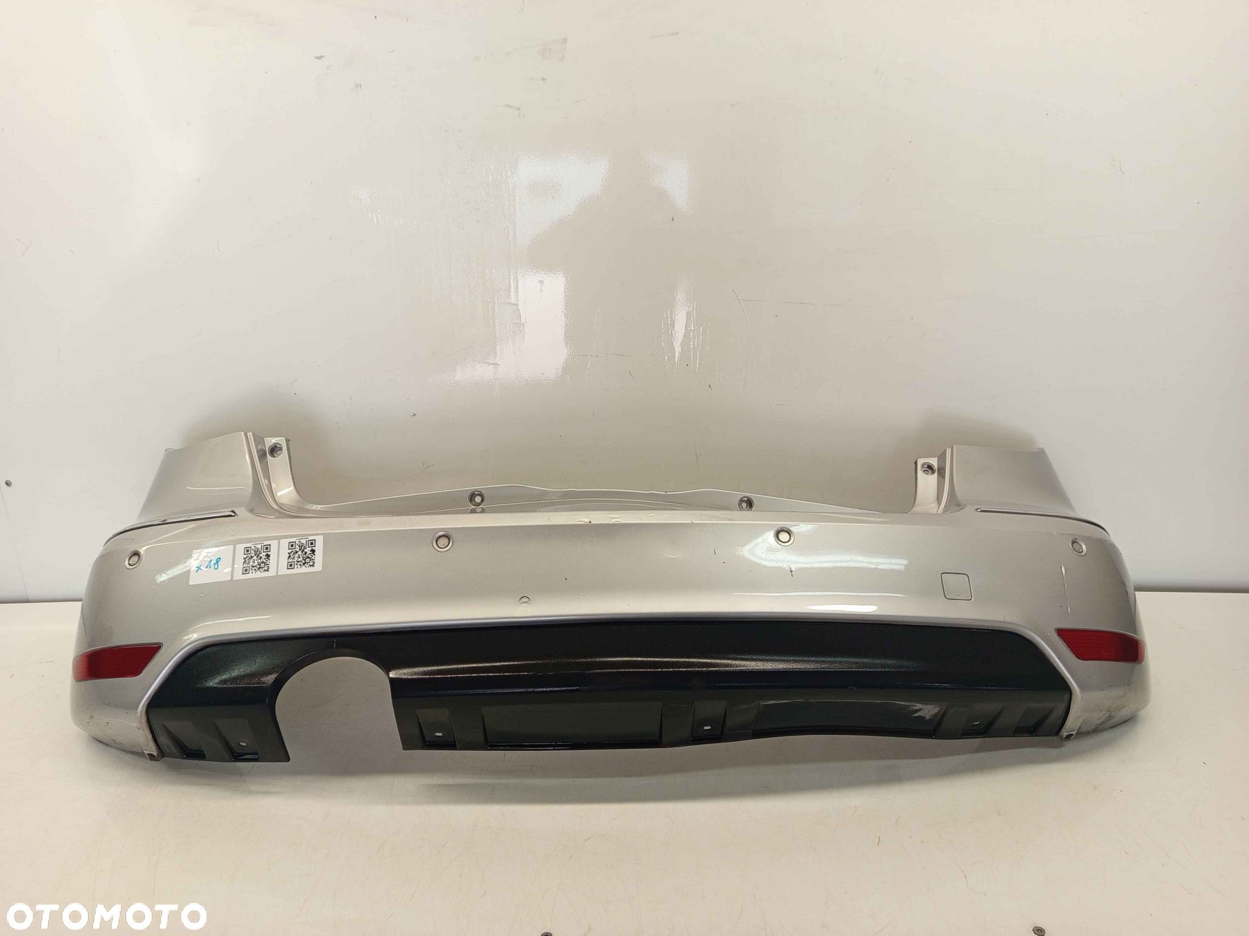 + ZDERZAK TYŁ TYLNY MERCEDES BENZ B KLASA W245 PDC CZUJNIKI 744 SREBRNY - 1