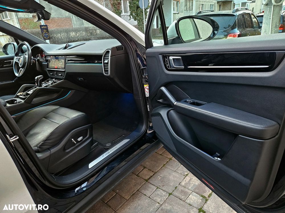Porsche Cayenne Tiptronic S - 17