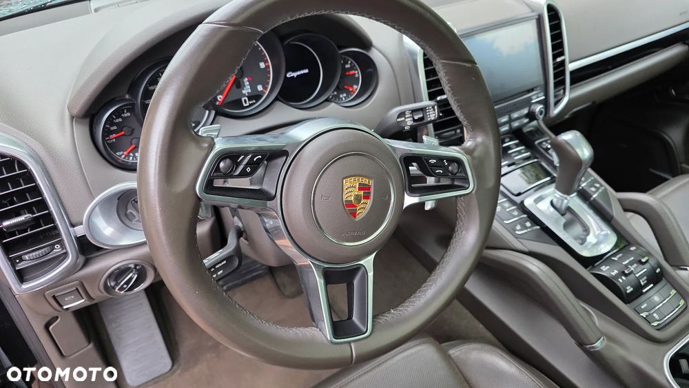 Porsche Cayenne Diesel Platinum Edition - 15