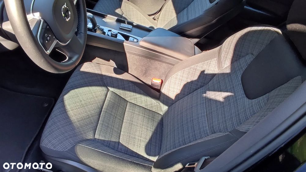 Volvo V60 B4 D Core - 21