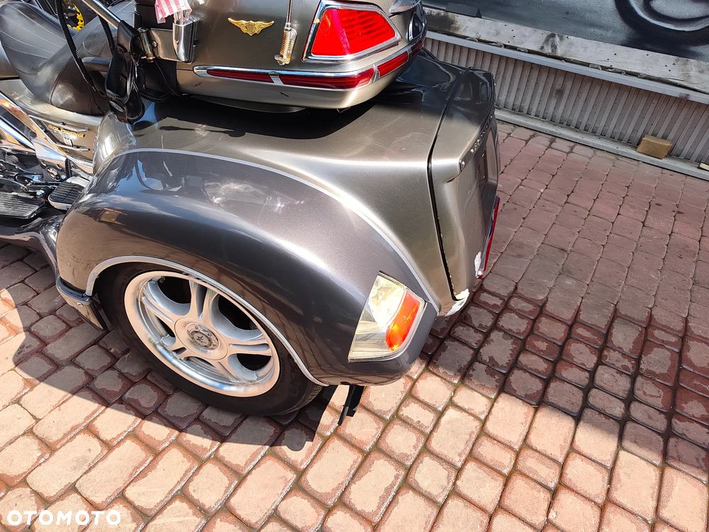 Honda GL - 9