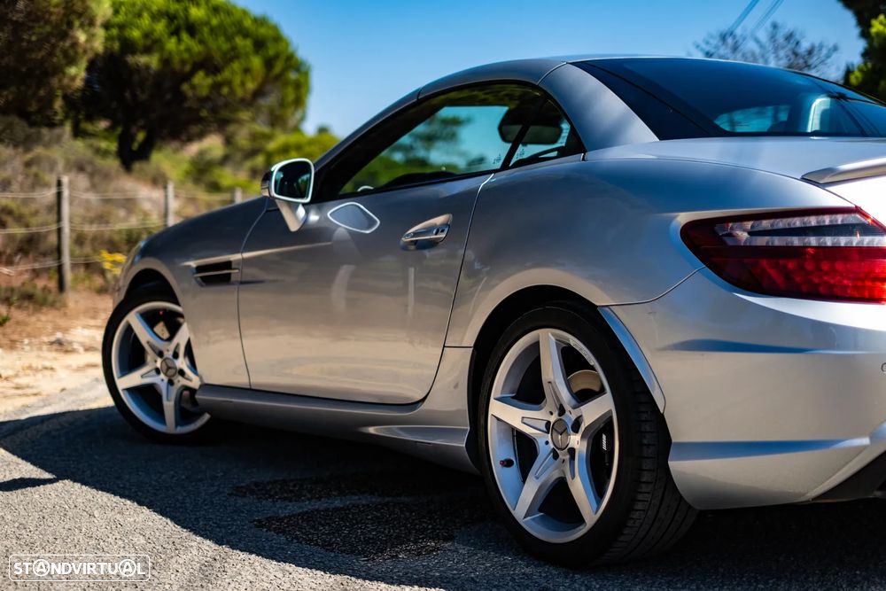 Mercedes-Benz SLK 250 (BlueEFFICIENCY) 7G-TRONIC - 32