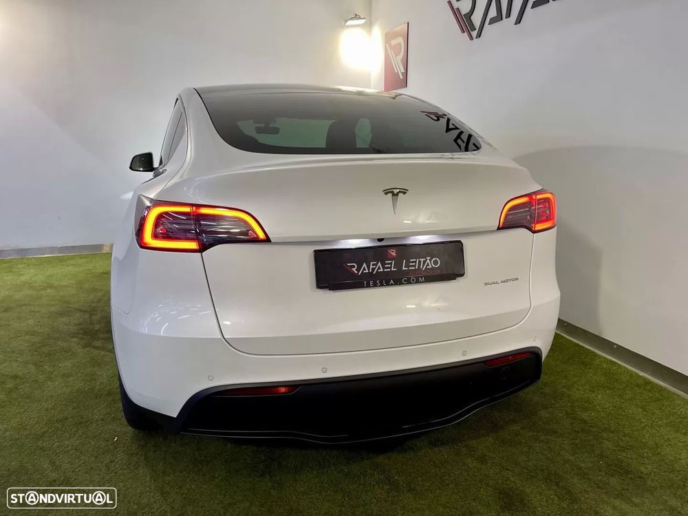Tesla Model Y Long Range Tração Integral - 11