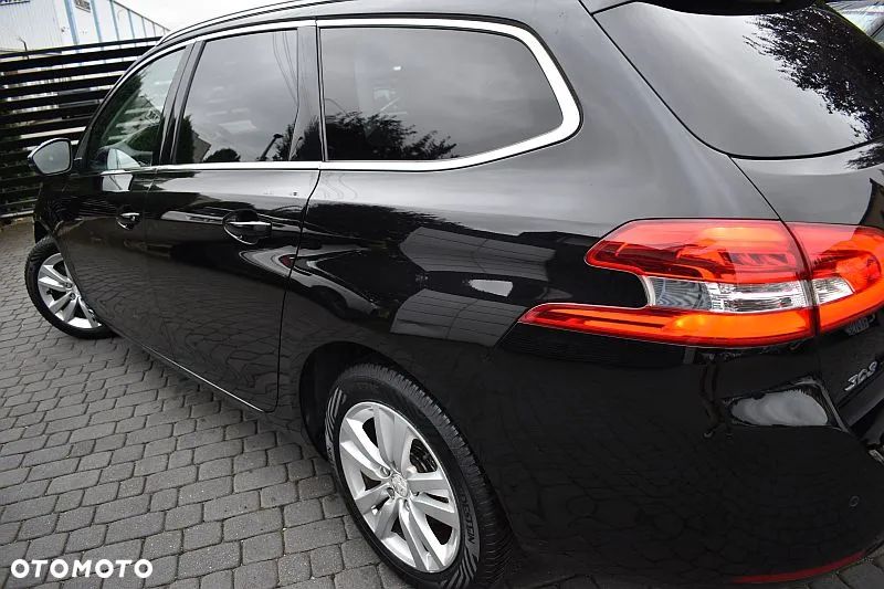Peugeot 308 SW 1.6 BlueHDi Allure S&S - 30