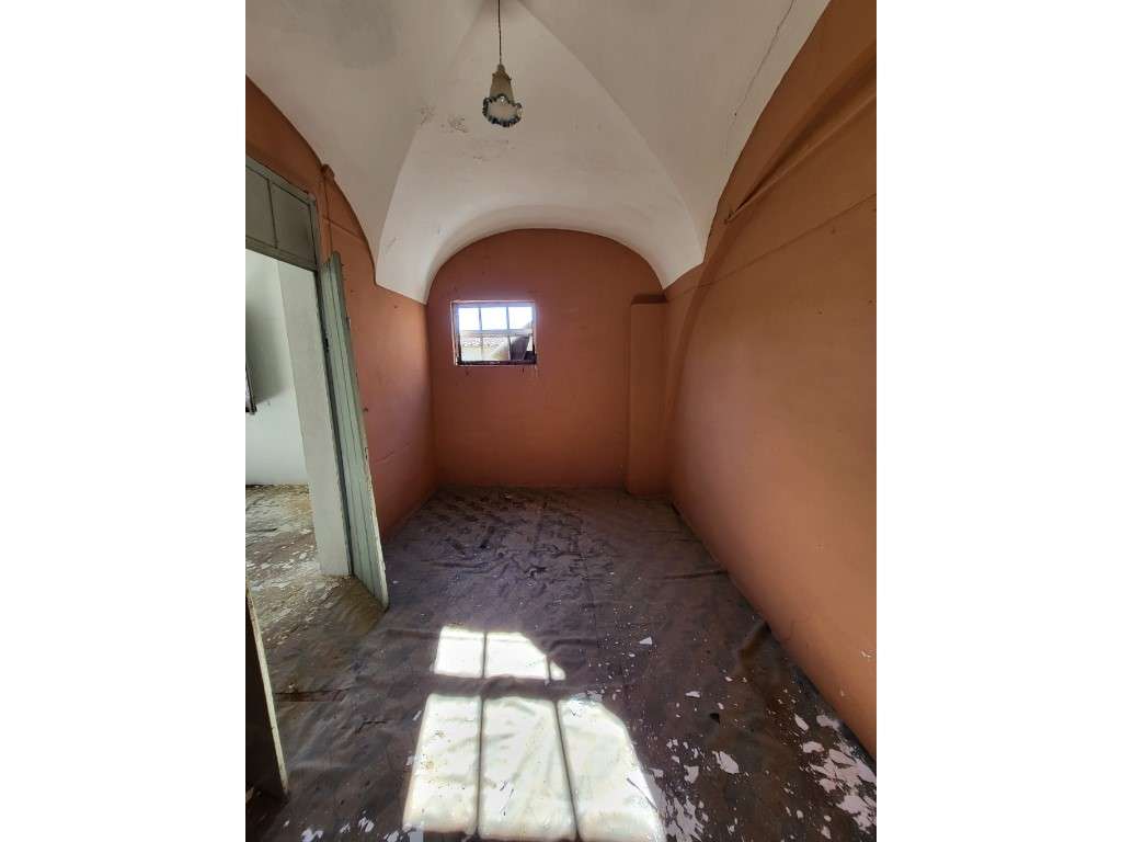 Moradia T2+3 na Vila de Redondo - Grande imagem: 5/23