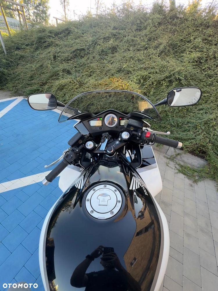 Honda VFR - 21