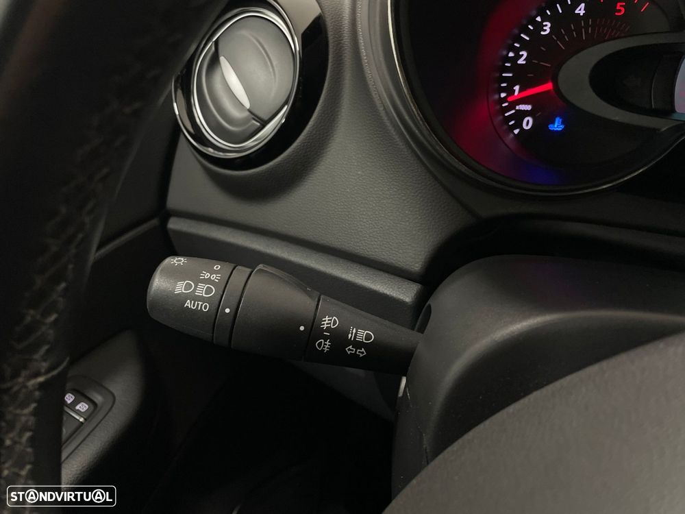 Renault Captur 1.5 dCi Exclusive EDC - 36