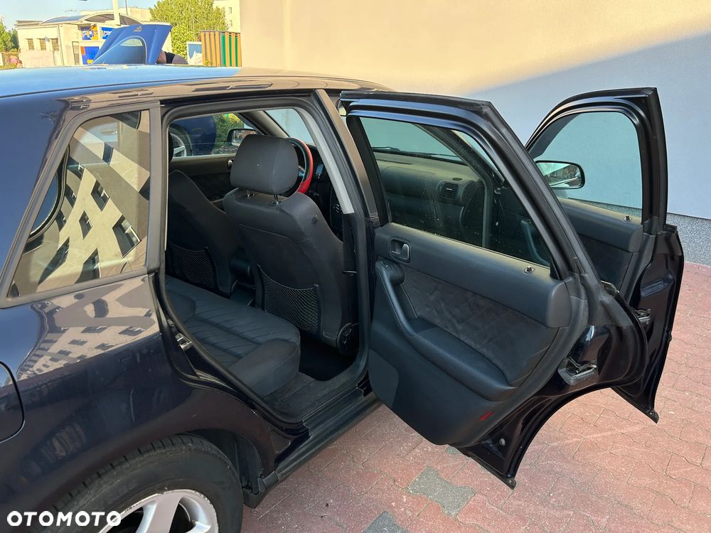 Audi A3 Sportback 1.6 Ambiente - 23