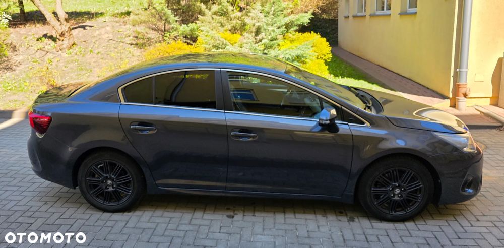 Toyota Avensis 2.0 D-4D Premium - 3