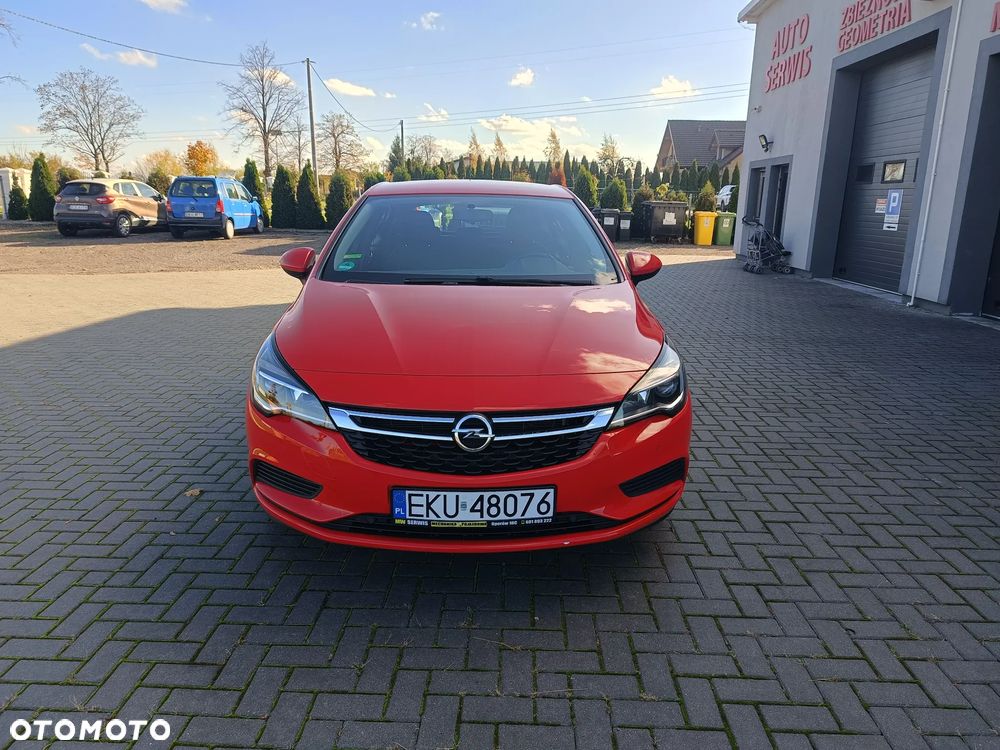 Opel Astra 2015 photo 2