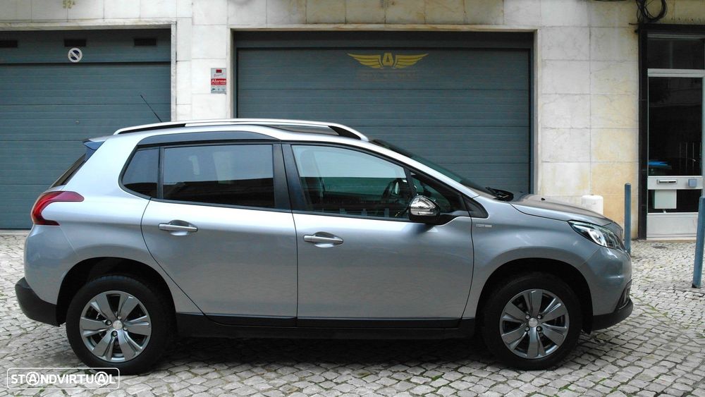 Peugeot 2008 1.2 PureTech Style - 6