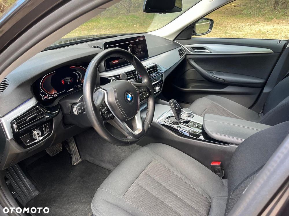 BMW Seria 5 520d Luxury Line sport - 22