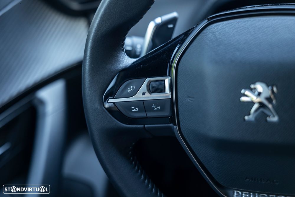 Peugeot 2008 1.2 PureTech Allure Pack EAT8 - 10