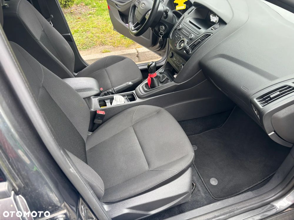 Ford Focus - 11