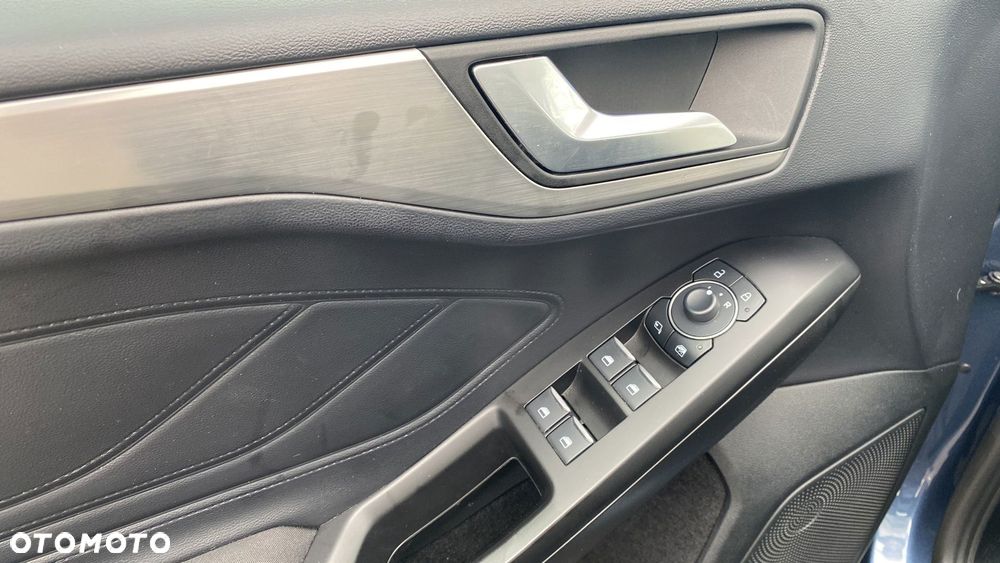 Ford Focus 1.0 EcoBoost mHEV Titanium X - 14