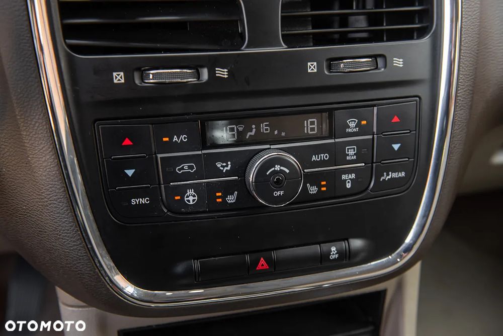 Lancia Voyager 2.8 CRD16v Platinum - 24