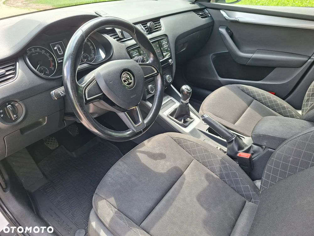 Skoda Octavia 1.6 TDI Ambition - 11