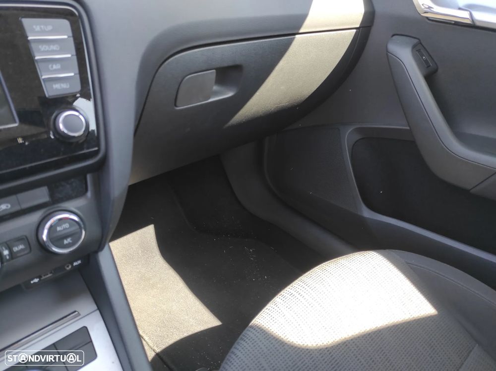 Skoda Octavia 1.6 TDI Elegance - 18