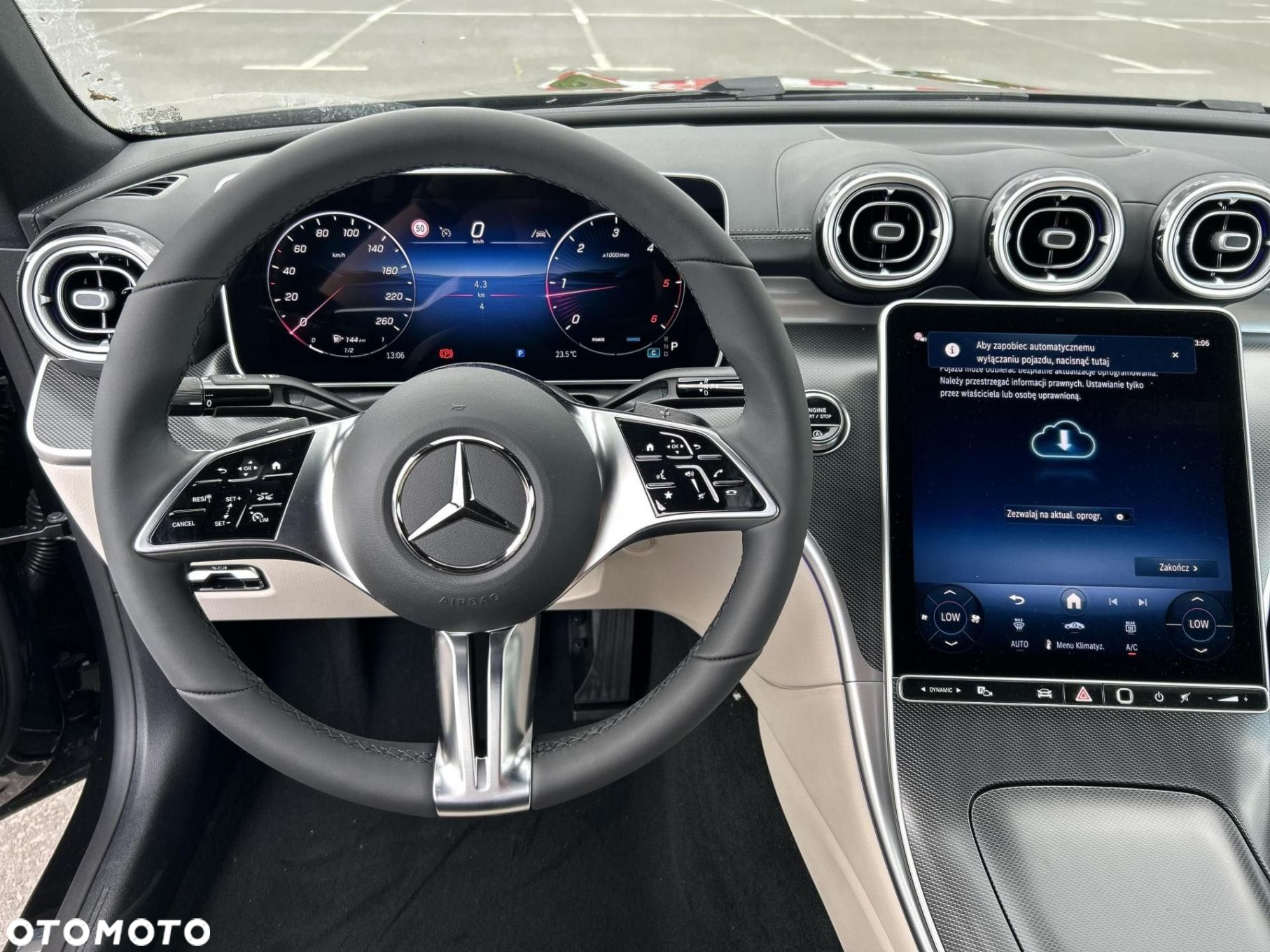Mercedes-Benz CLE - 10