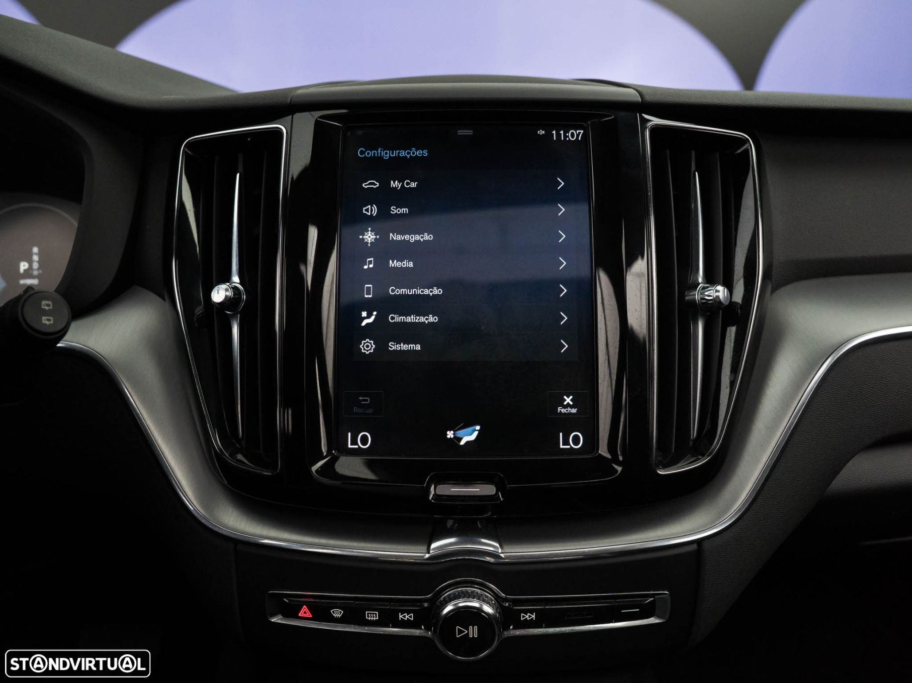 Volvo XC 60 2.0 T8 PHEV Momentum Plus AWD - 35