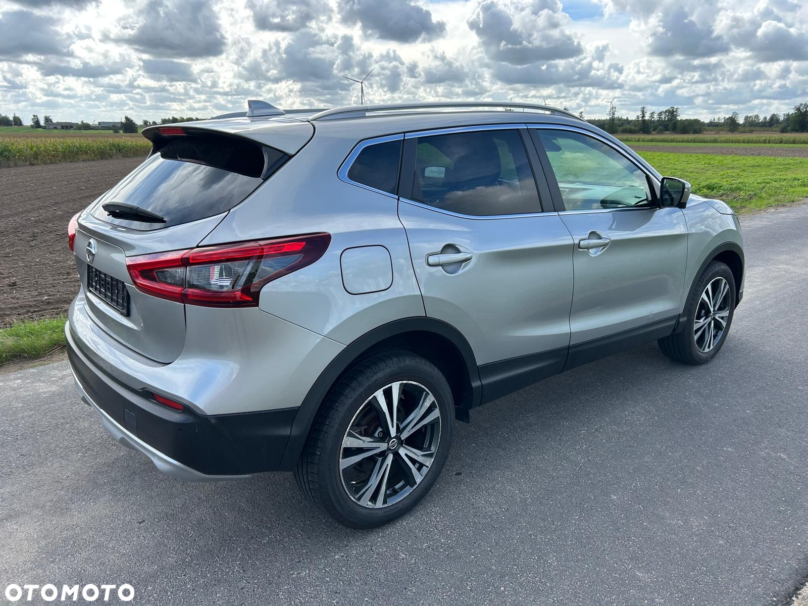 Nissan Qashqai 1.3 DIG-T TEKNA - 16