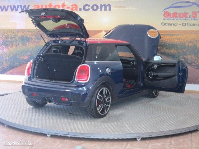 MINI 3 Portas John Cooper Works Auto Desportiva - 13