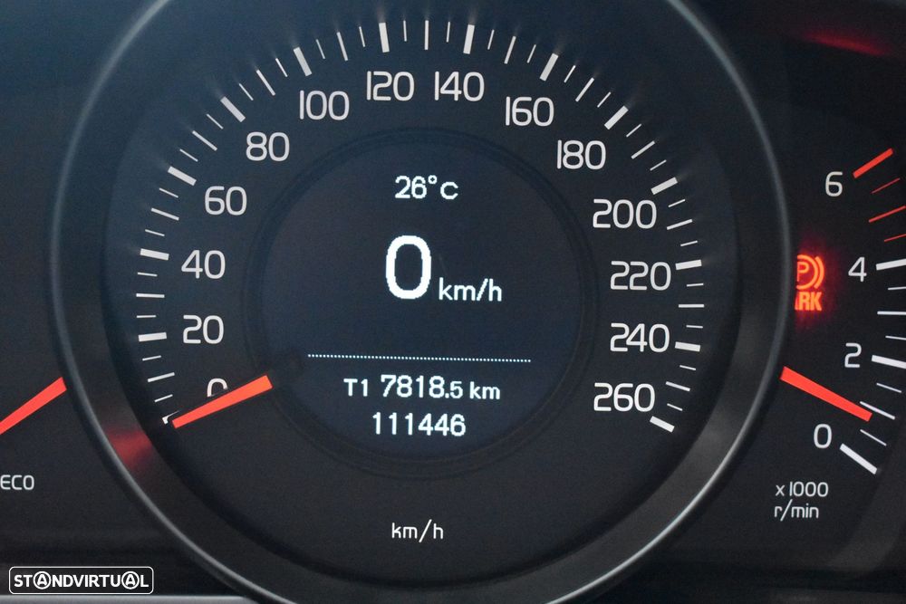 Volvo V40 Cross Country 1.6 D2 Summum - 26