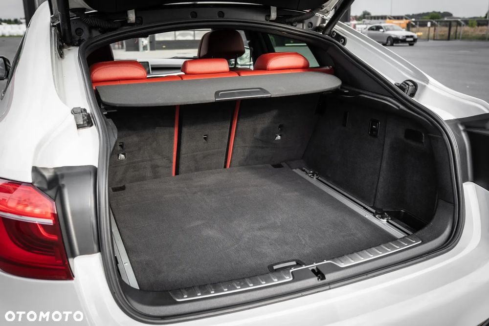 BMW X6 xDrive50i M Sport - 37