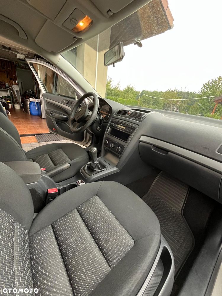 Skoda Octavia 1.6 Combi Aktionsmodell - 9