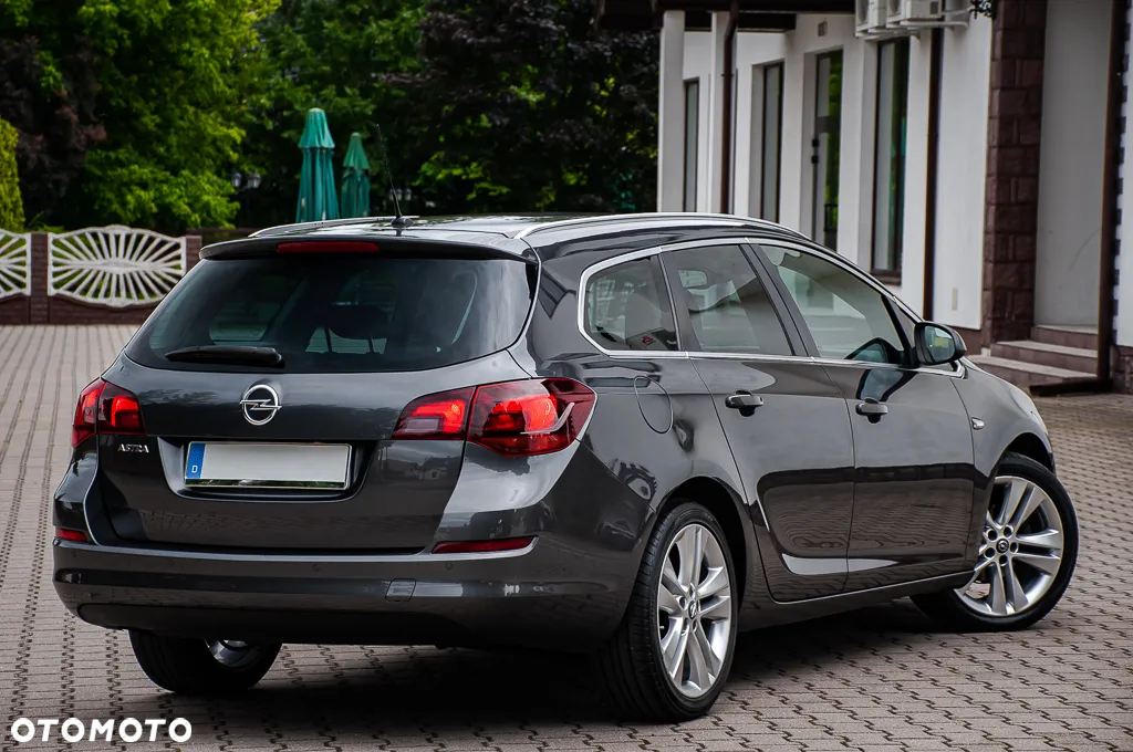 Opel Astra 1.6 Cosmo - 17