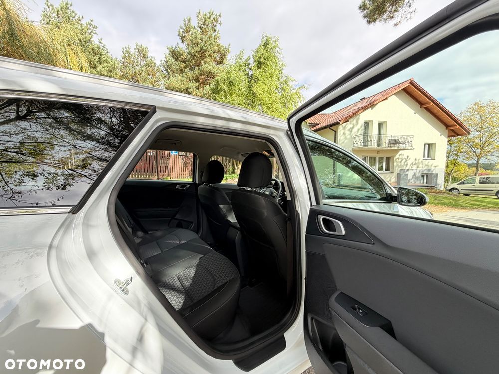 Kia Ceed 1.6 CRDi mHEV L - 29