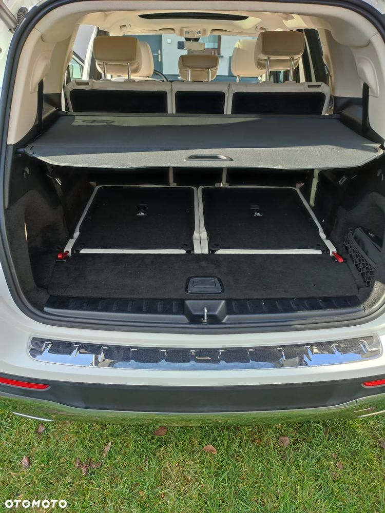 Mercedes-Benz GLB 250 4-Matic 8G-DCT - 12