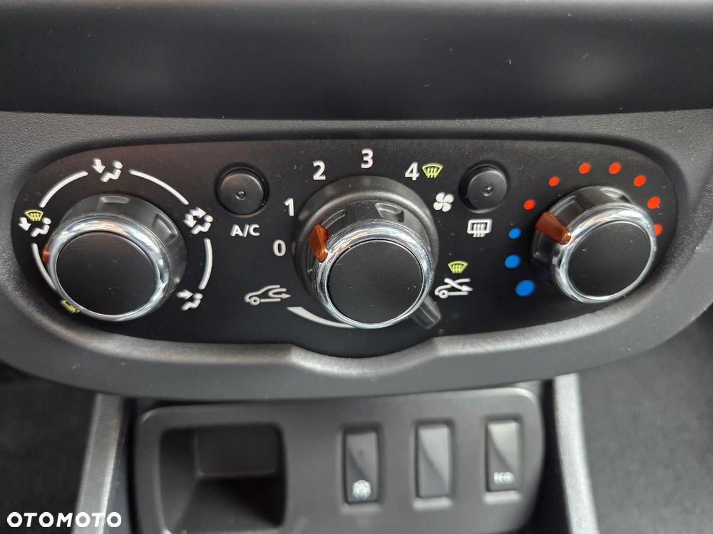 Dacia Duster 1.2 TCe Celebration S&S EU6 - 14